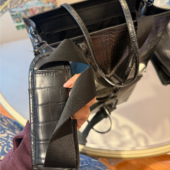 Black Croc-Embossed BÉIS Tote Bag (minimal use) - Picture 4 of 8